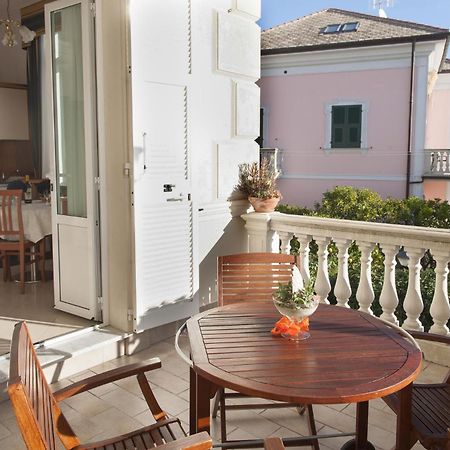 Hotel Villa Centa ヴァラッツェ エクステリア 写真