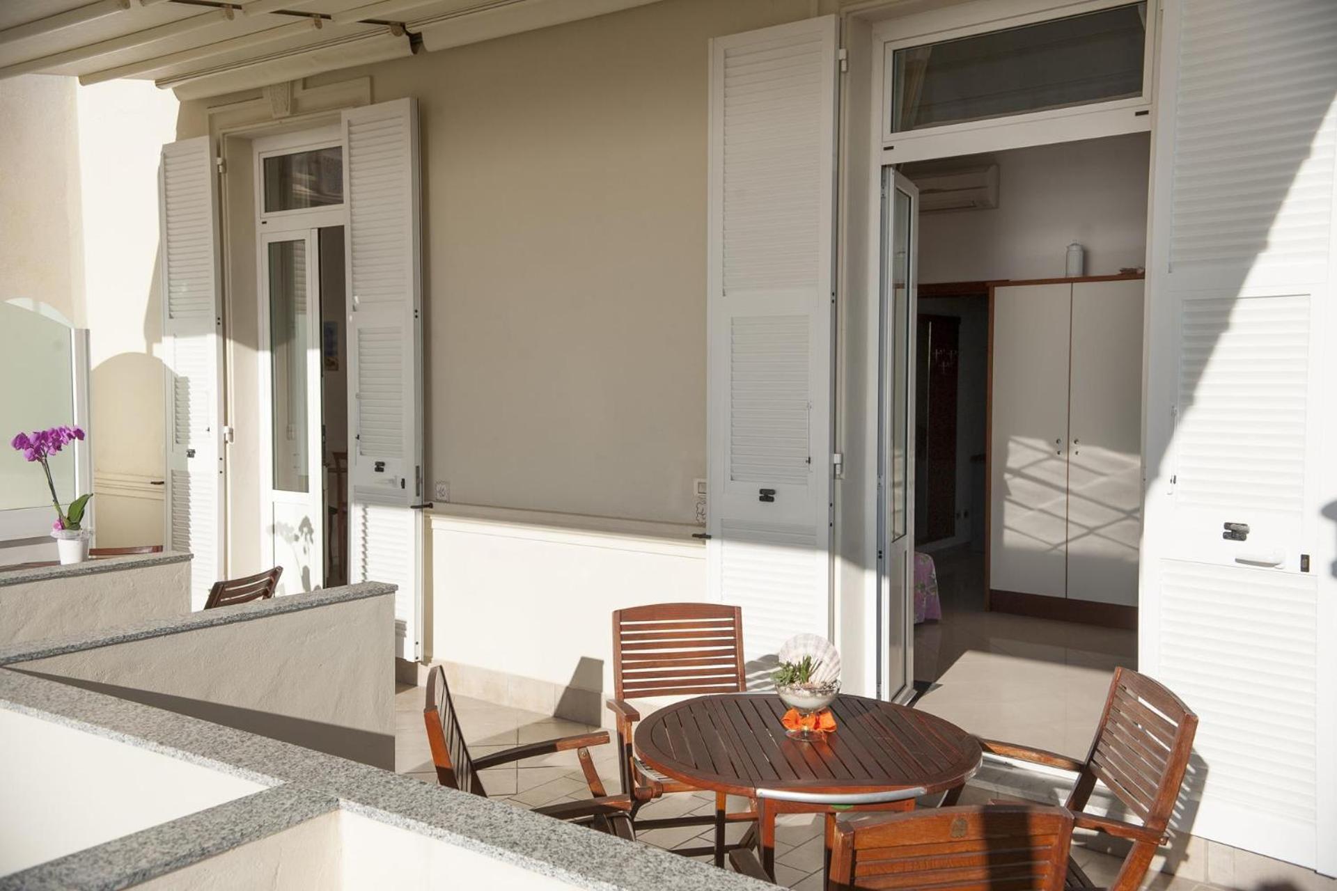 Hotel Villa Centa ヴァラッツェ エクステリア 写真